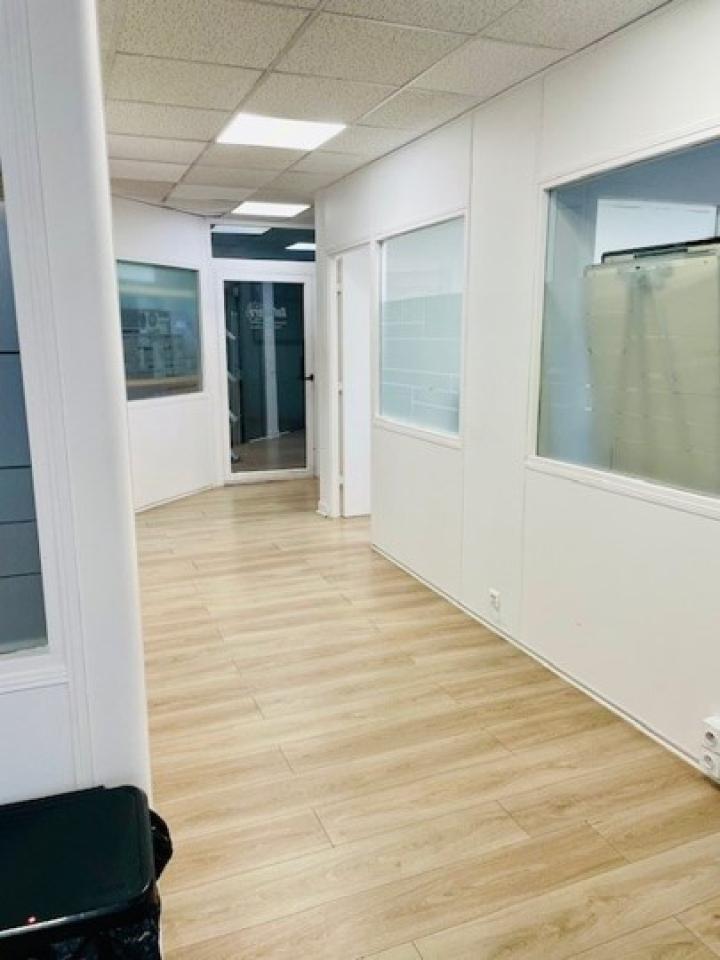 Bureau Kremlin-Bicêtre 210m² Location bureau Kremlin-Bicêtre Val-de-Marne OLBUR2534173 2